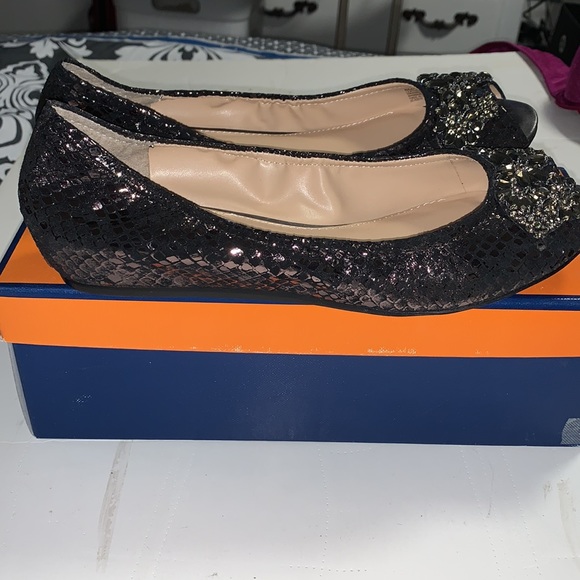 Arturo Chiang Peep Toe Flats - Picture 5 of 9